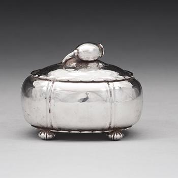 Georg Jensen, A Georg Jensen 800/1000 silver bonbonnière, Denmark 1919.