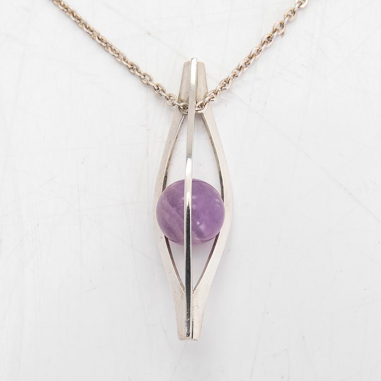 Elis Kauppi, a silver necklace, with amethyst quartz. Kupittaan Kulta, Turku 1964.