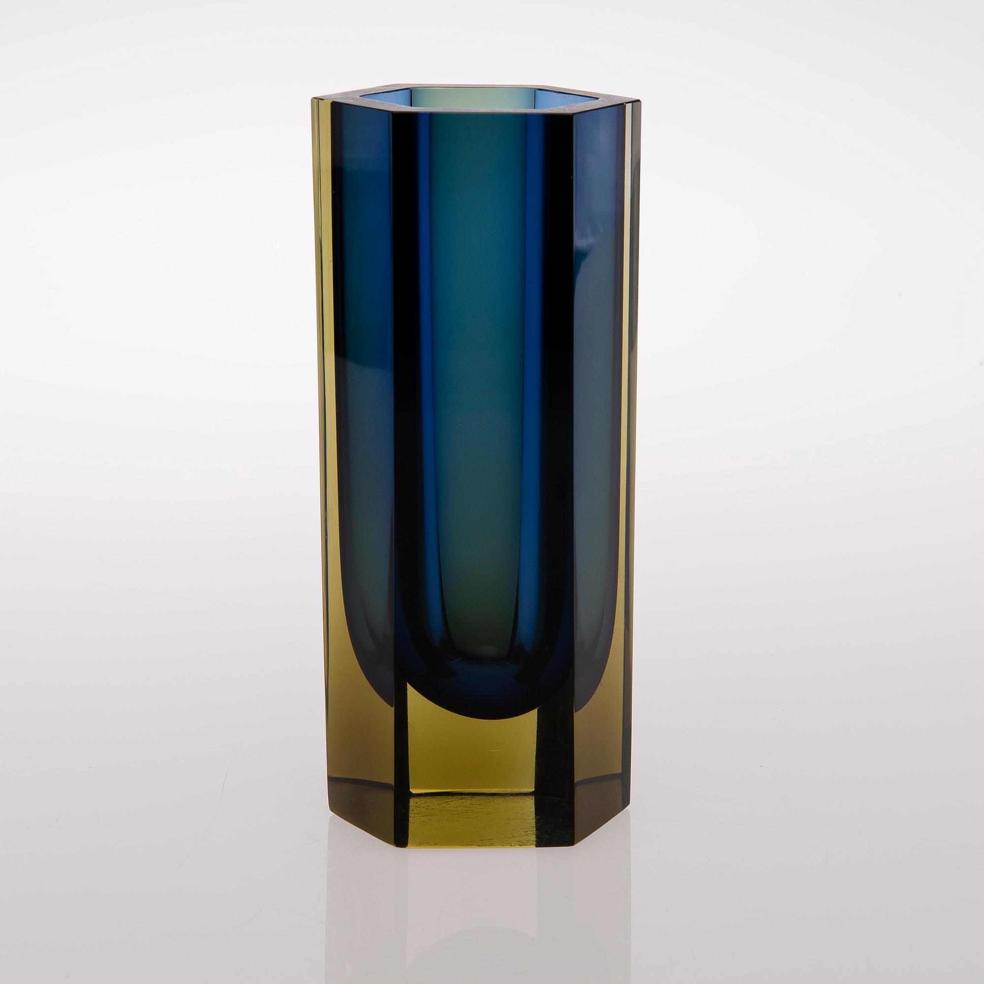 A vase 'Pillar KF 249' signed K. Franck Nuutajärvi Notsjö -62.