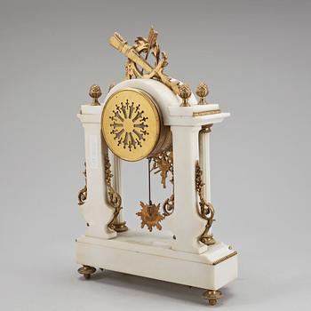 BORDSPENDYL, Louis XVI-stil, 1900-tal.