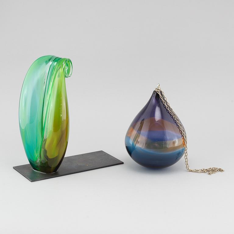 RICHARD RACKHAM, objekt, 2 st, glas, signerade, ett daterat -04.