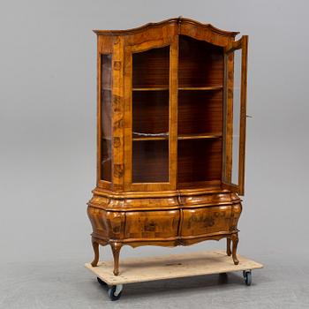 An italian rococo style cabinet, mid 20th century.