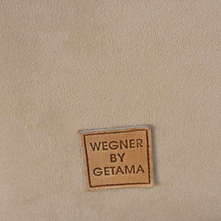 Hans J Wegner, soffa, Getama, samtida tillverkning.