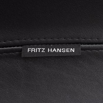 Arne Jacobsen, fåtölj, "Ägget", Fritz Hansen, Danmark, 2021.