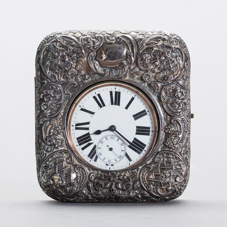 FICKUR med HÅLLARE delvis i silver, England, 1900-talets början.