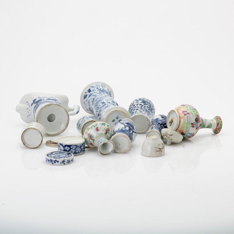 Lot of porcelain, 11 pieces, miniatures, China, 18th/19th century.