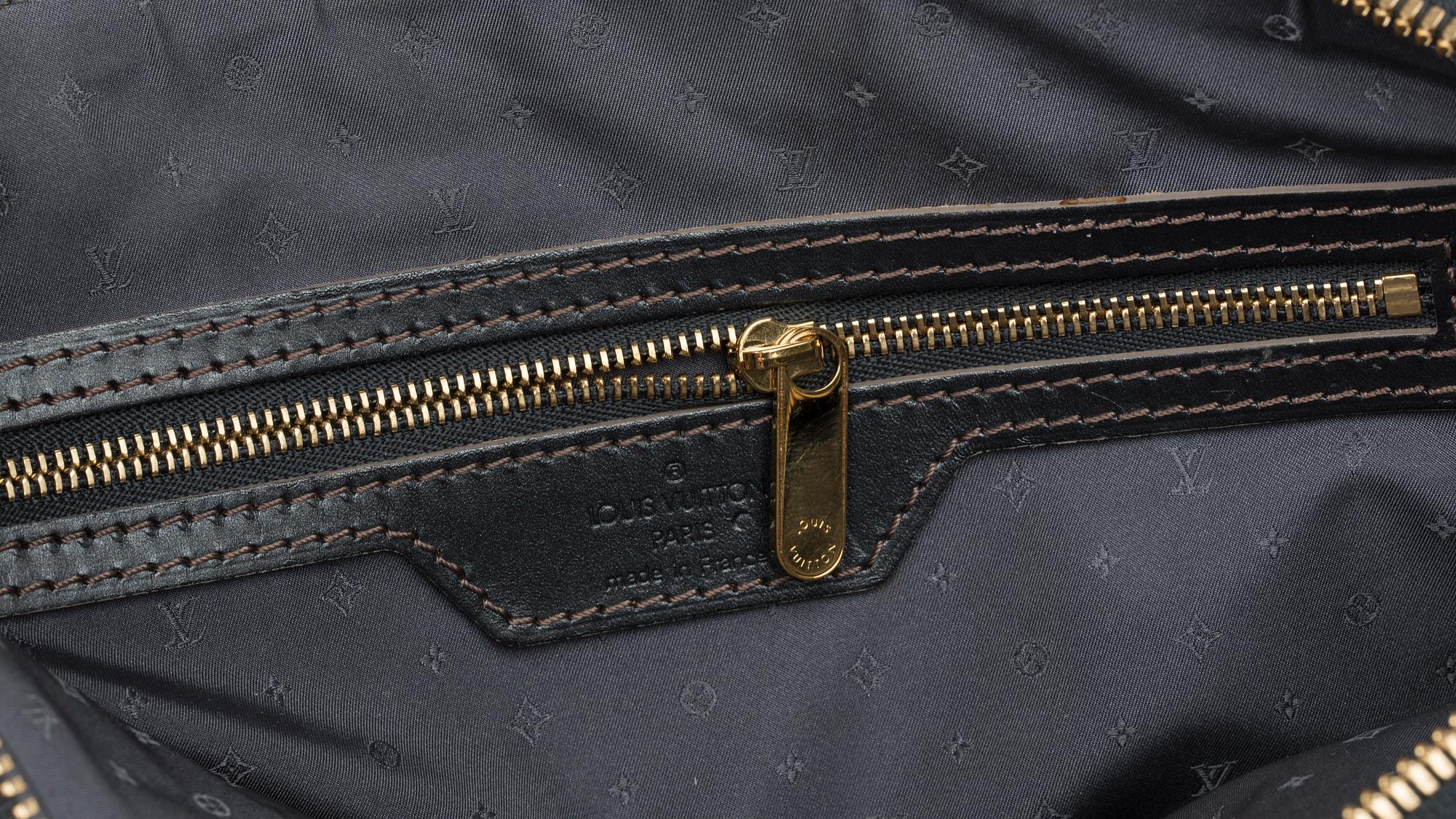 VÄSKA, "Lockit PM", Suhali Chrome, Louis Vuitton.