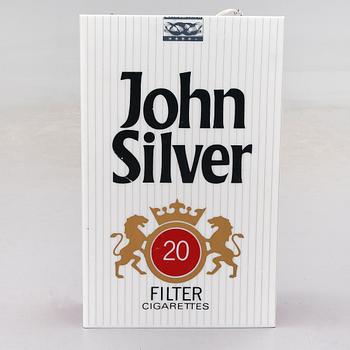 REKLAMSKYLT, plast, "John Silver", 1900-talets andra hälft.