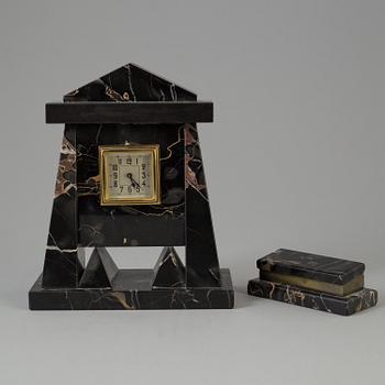 A 20th century marble mantle clock and lidded box.
