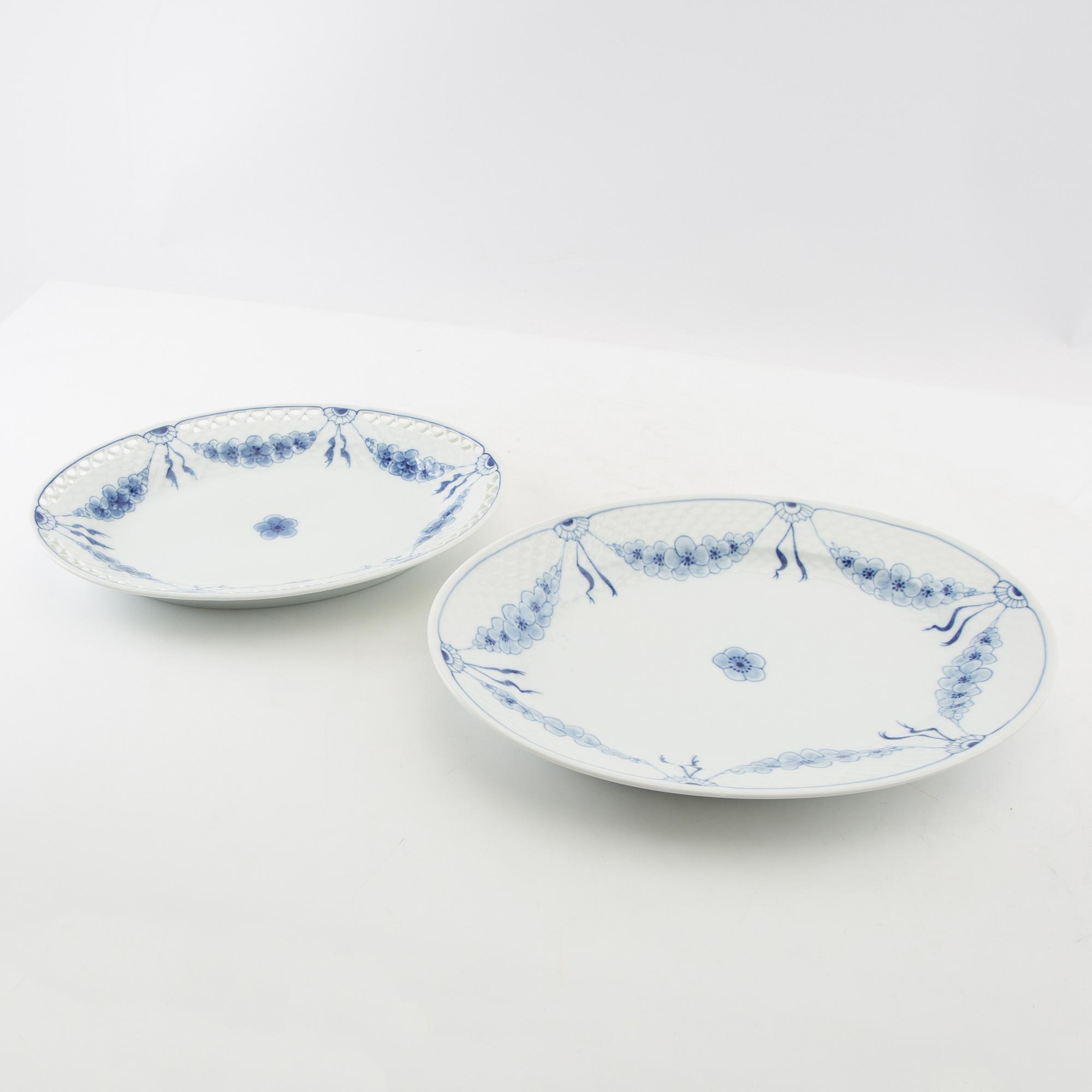 Harriet Bing, service, 30 pieces, "Empire", Bing & Grøndahl, Denmark.