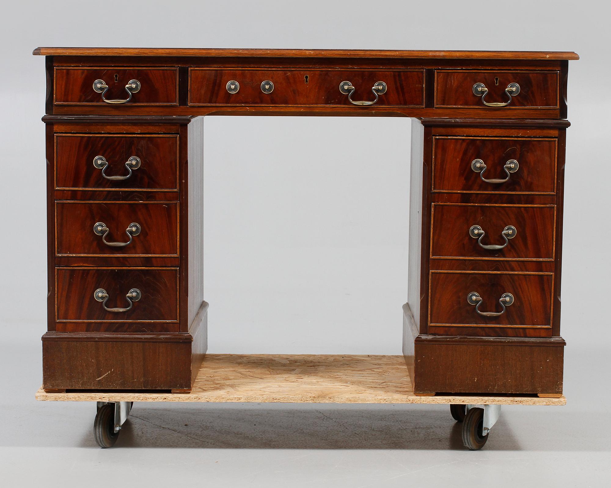 SKRIVBORD, England, 1900-tal.