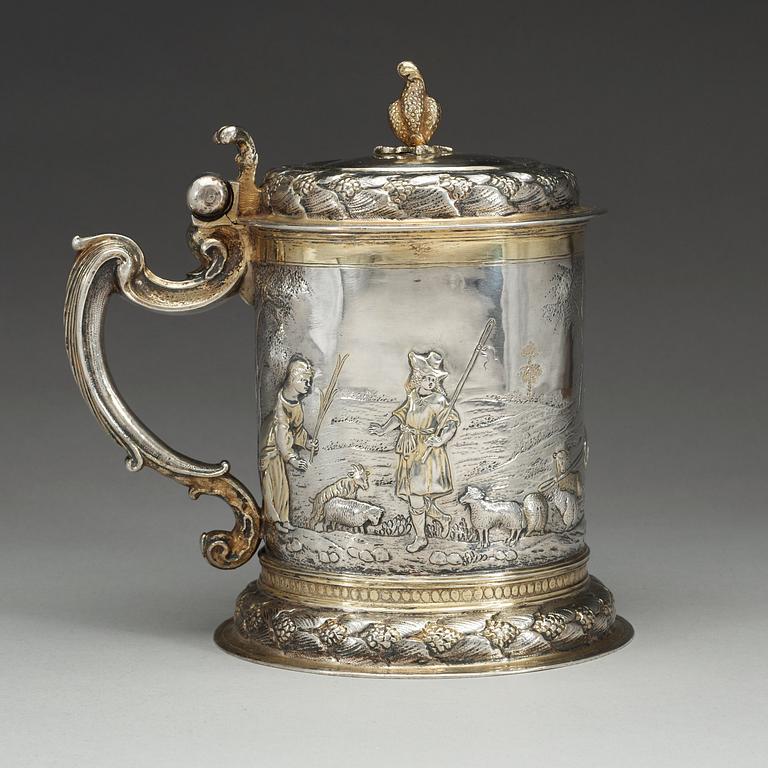 A Polish 17th century parcel-gilt tankard, marks of Peter II Rode, Gedansk (1654-1699).