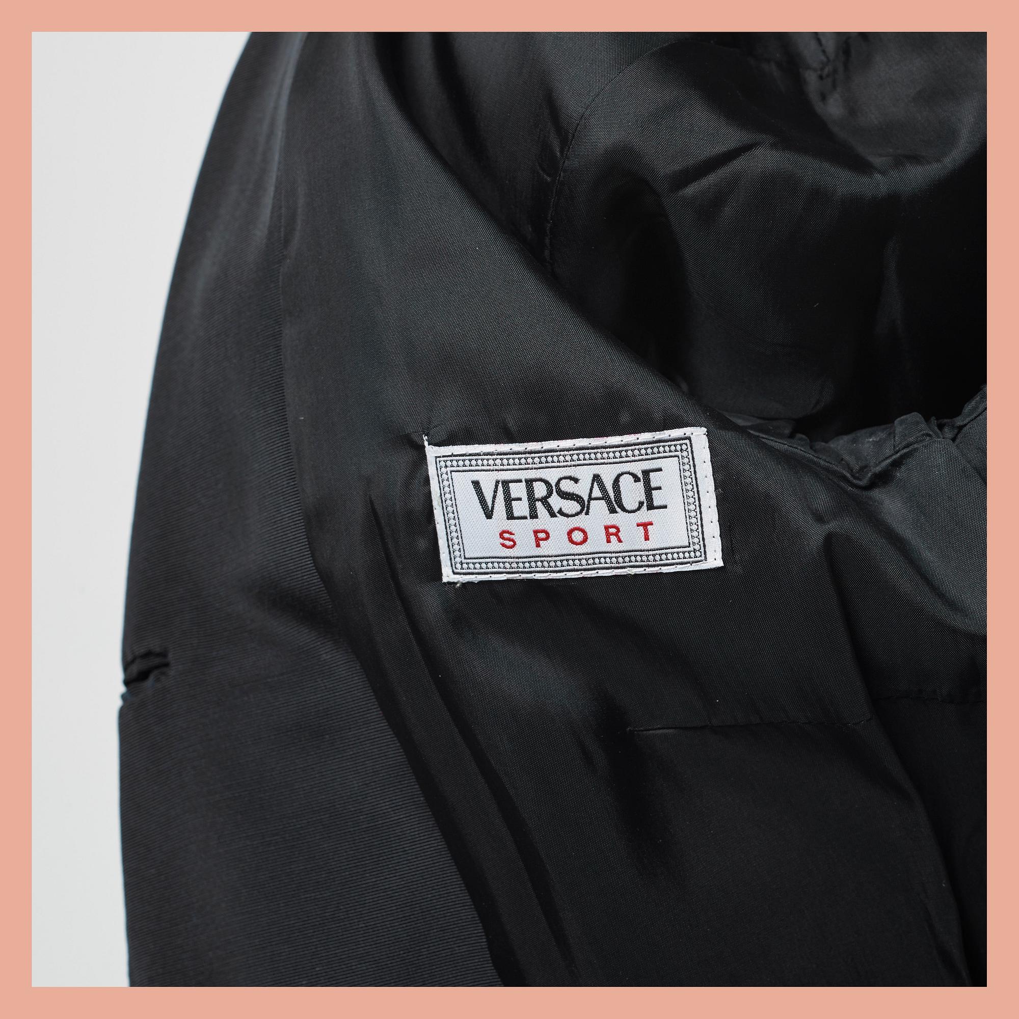 KAVAJ, Versace Sport, italiensk storlek 42.