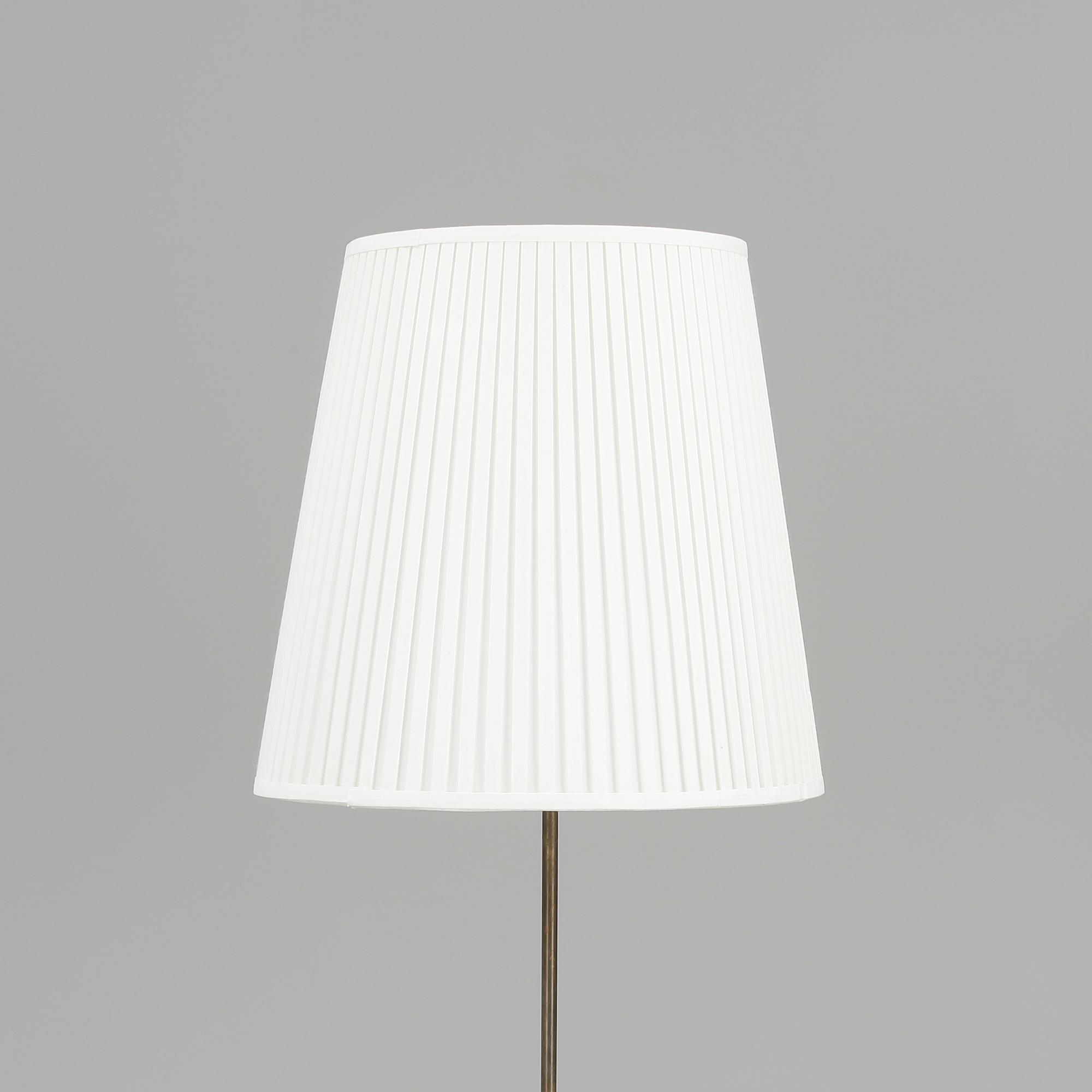 GOLVLAMPA, mässing, 1900-talets andra kvartal.