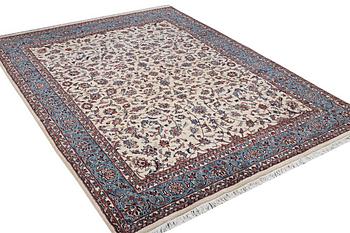 A carpet, Kashan, ca 314 x 237 cm.