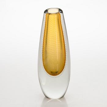 Gunnel Nyman, A glass vase, signed G. Nyman Nuutajärvi Notsjö -53.