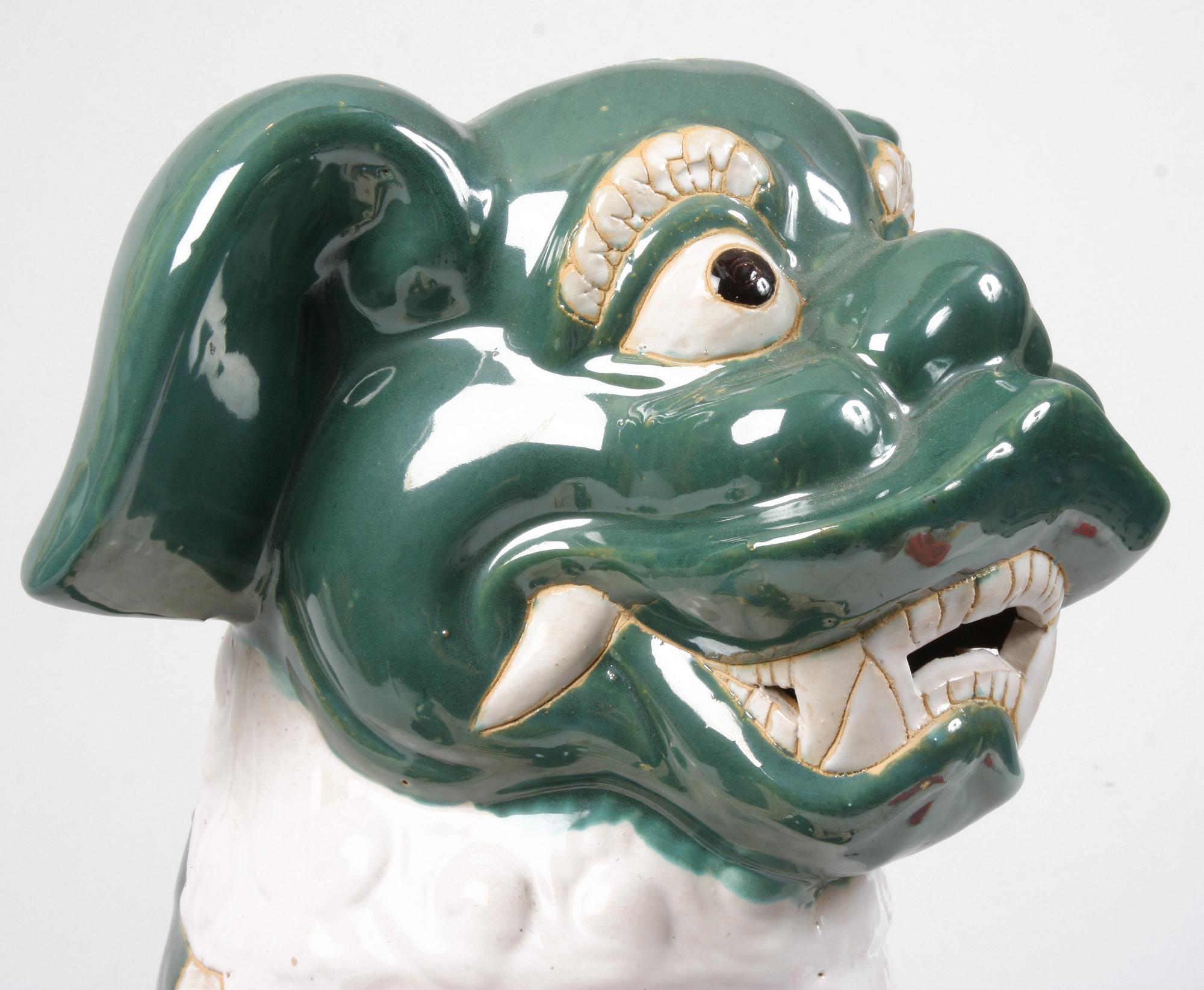 FIGURIN, porslin, Kina, 1900-talets andra hälft.