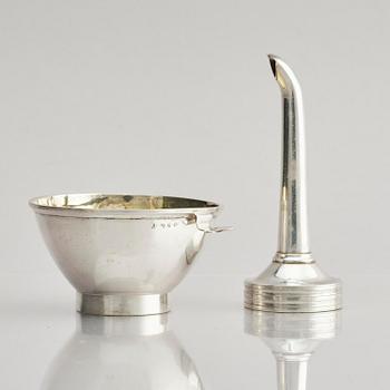 A Swedish early 19th century silver wine funnel, marks of Pehr Zethelius, Stockholm 1807.