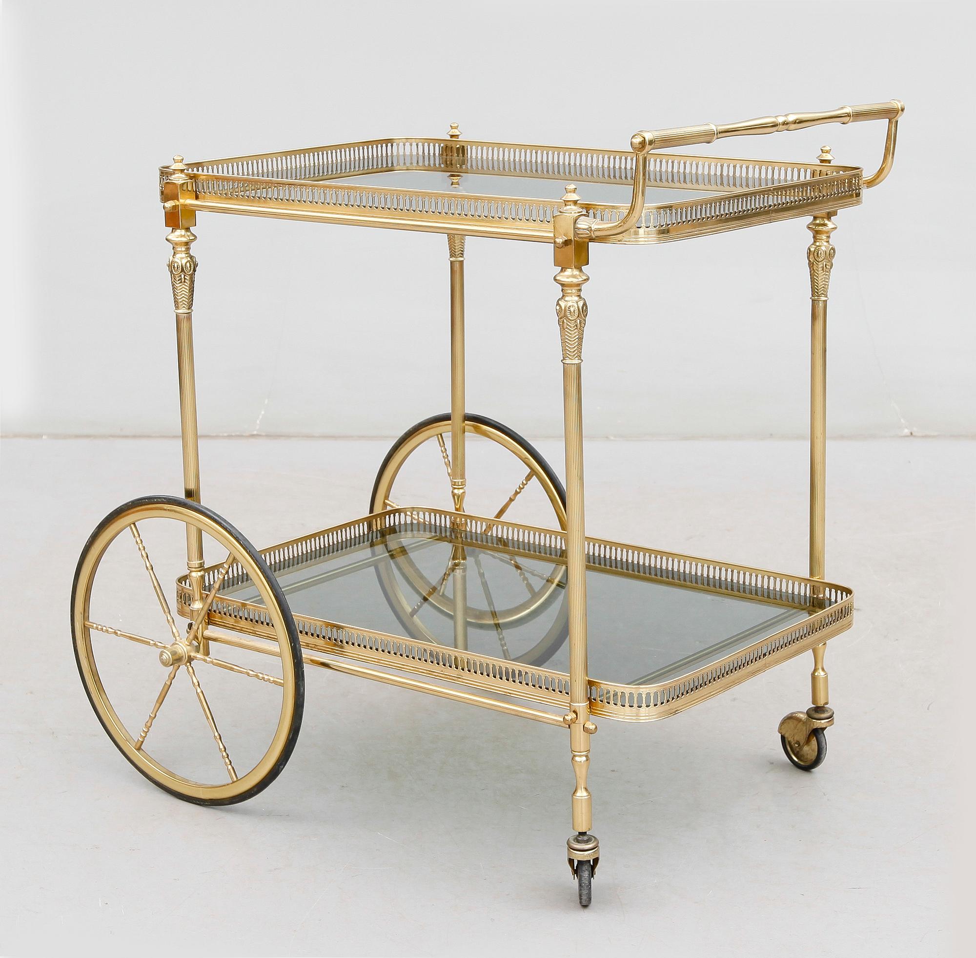 SERVERINGSVAGN, 1900-talets andra hälft.