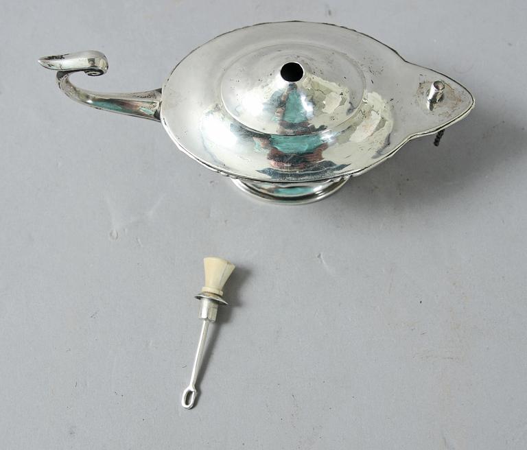 OLJELAMPA, silver. Import K Anderson, 1900-talets första hälft. Ca 100 g.