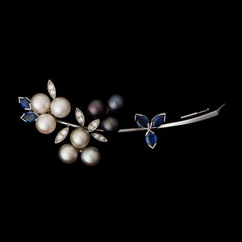 A BROOCH, cultured pearls, brilliant cut diamonds, sapphires, 18K white gold.