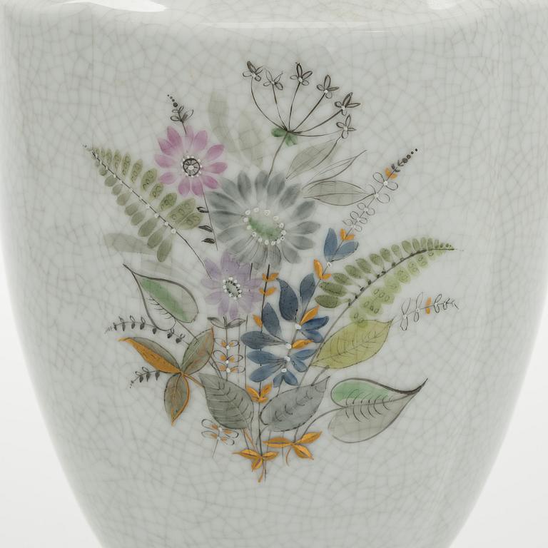 A ceramic vase, Arabia, first half of the 20th century.