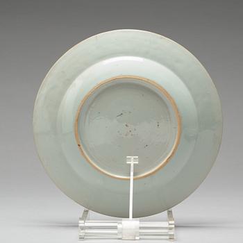 TALLRIKAR, sex stycken, samt FAT, kompaniporslin. Qingdynastin, Qianlong (1736-95).
