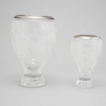 Ulrica Hydman-Vallien, vaser, 2 st, glas, "Charm" Kosta Boda, 1980-tal.