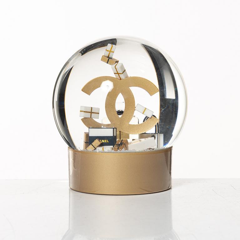 Chanel, snow globe.