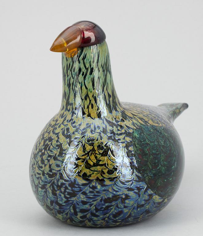 OIVA TOIKKA, glas, sign. Nuutajärvi.