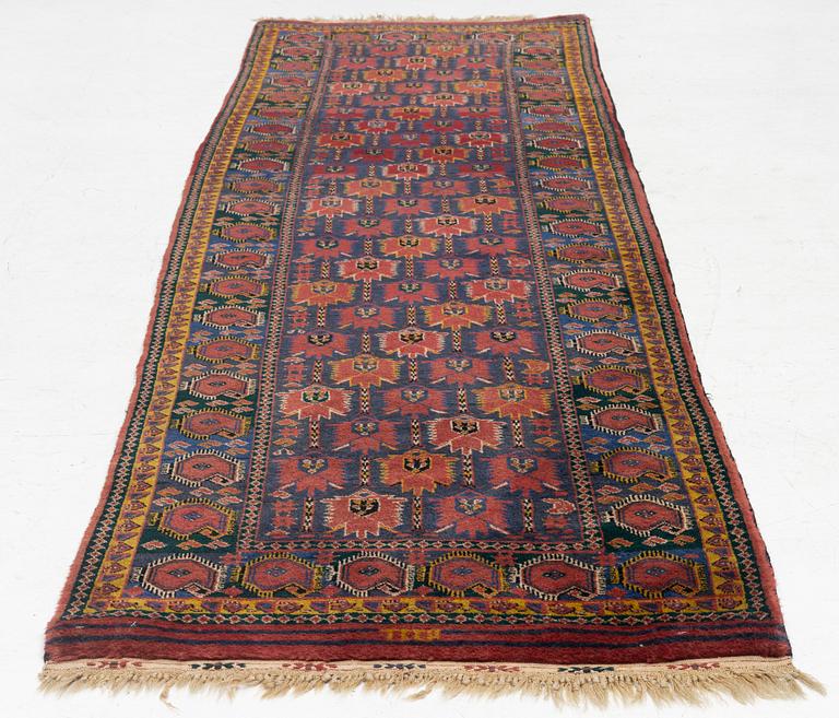 A runner carpet, Beshir, approx. 287 x 84 cm.