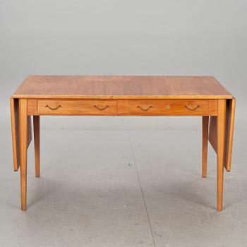 SKRIVBORD, Hugo Troeds, Bjärnum. 1950/60-tal.