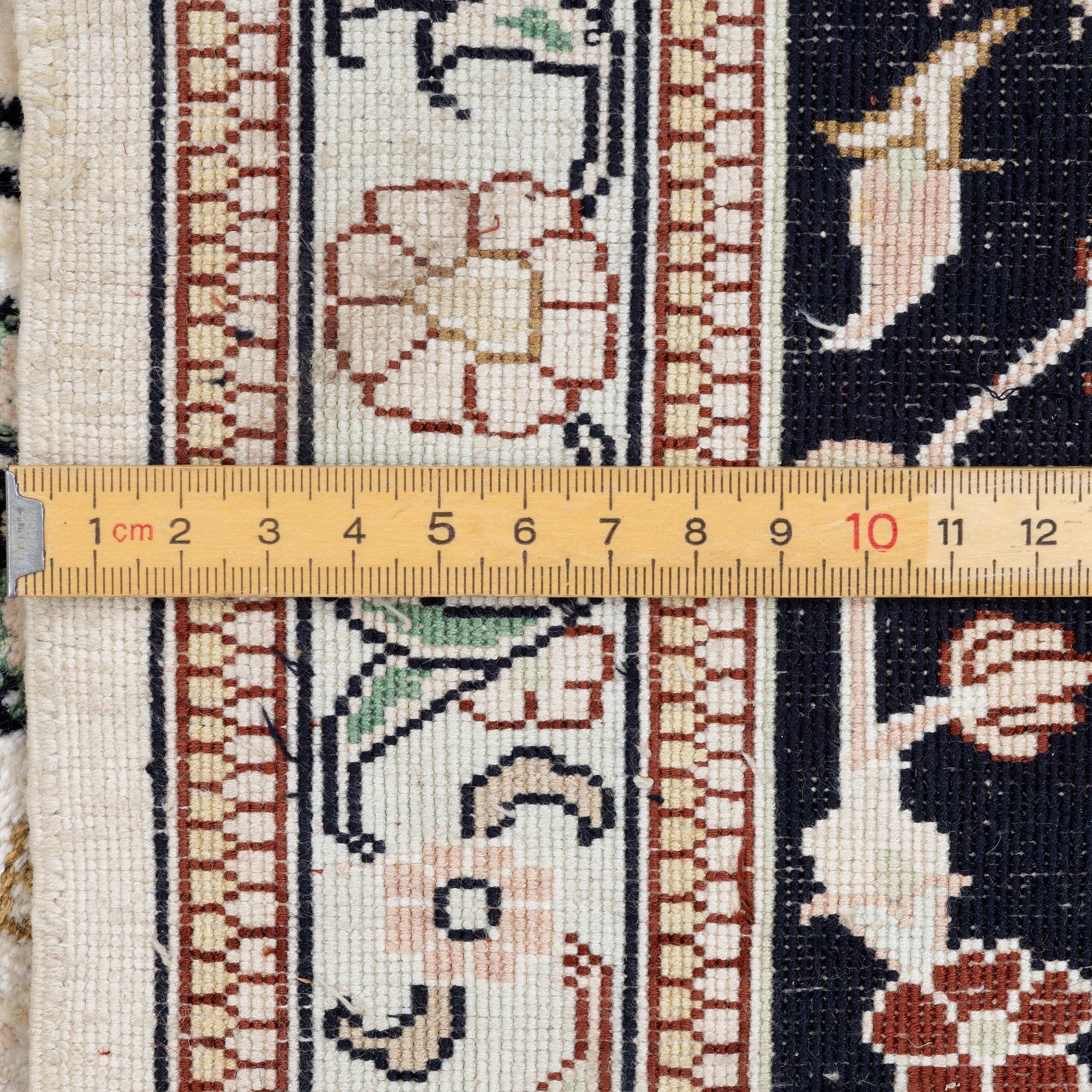 Matta, orientalisk, ca 278 x 190 cm.