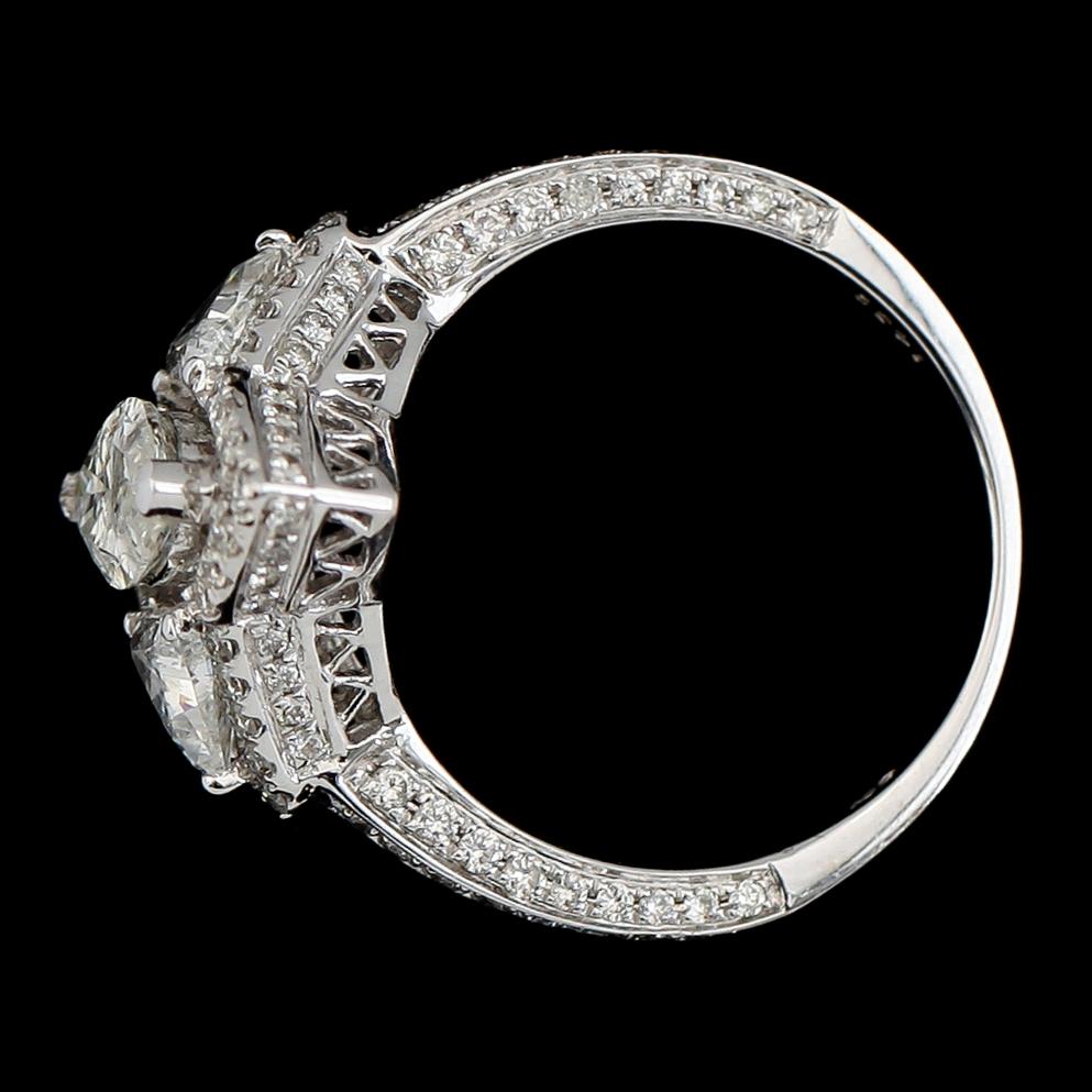 RING, 18K vitguld, diamanter tot ca 2.09 ct.