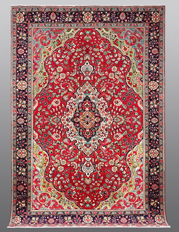 Matto, Tabriz, ca 297 x 204 cm.