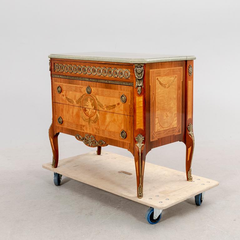 A mid 1900s  Gustavian style dresser.
