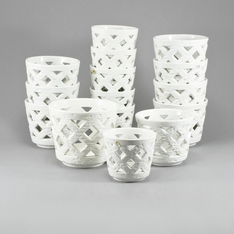 YTTERFODER, 15 st, porslin, Gunnar Nylund, Rörstrand, 1900-talets andra hälft.