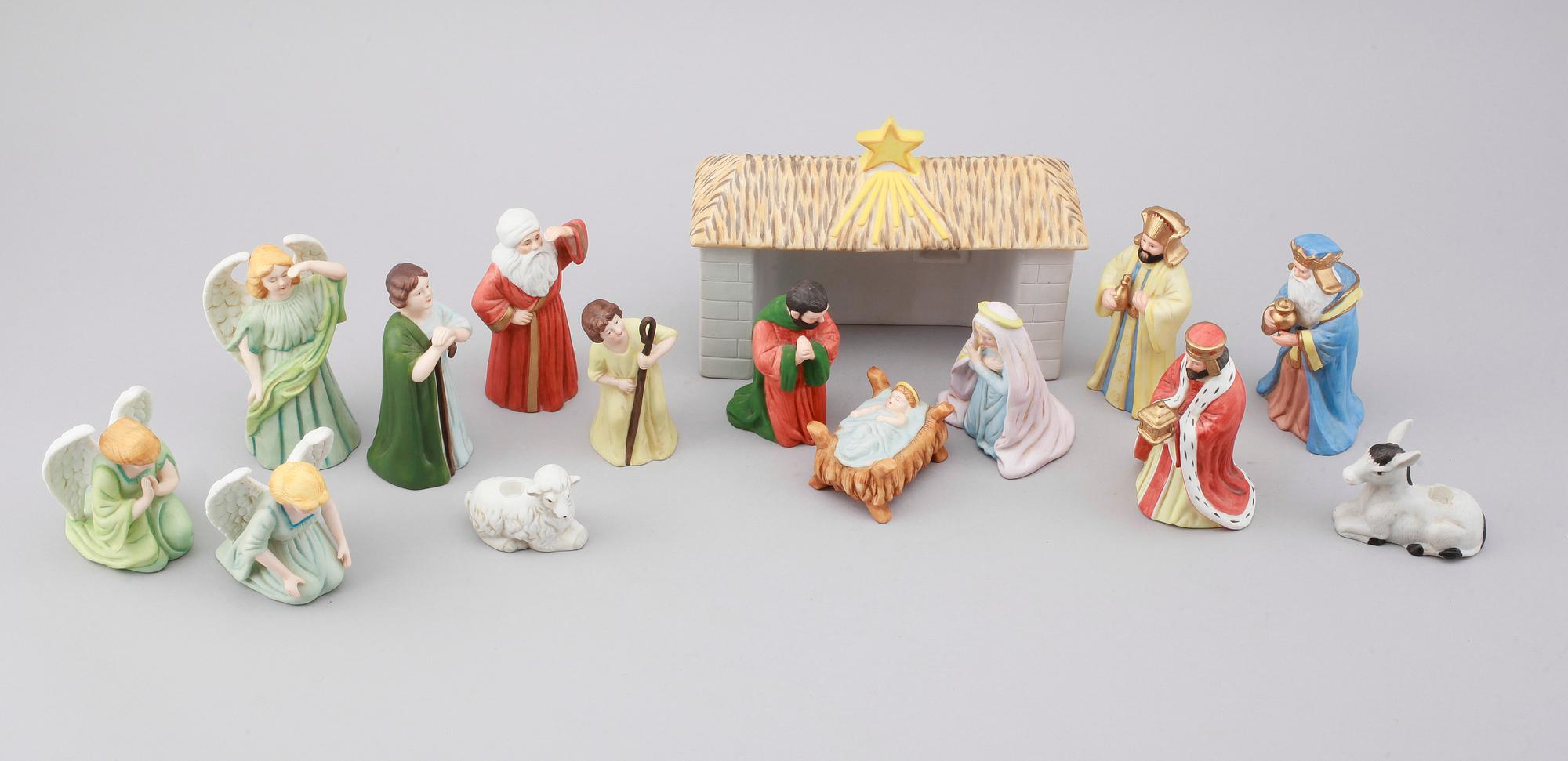 JULKRUBBA, 15 delar, porslin, efter Jenny Nyström, Kalmar Länsmuseum.