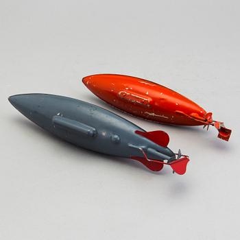 Two tinplate submarines by Gebrüder Bing and Arnold, Germany, first half of the 20th century.