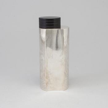 A silvered metal shaker by Folke Arström for GAB in Stockholm, first half of the 20th century.