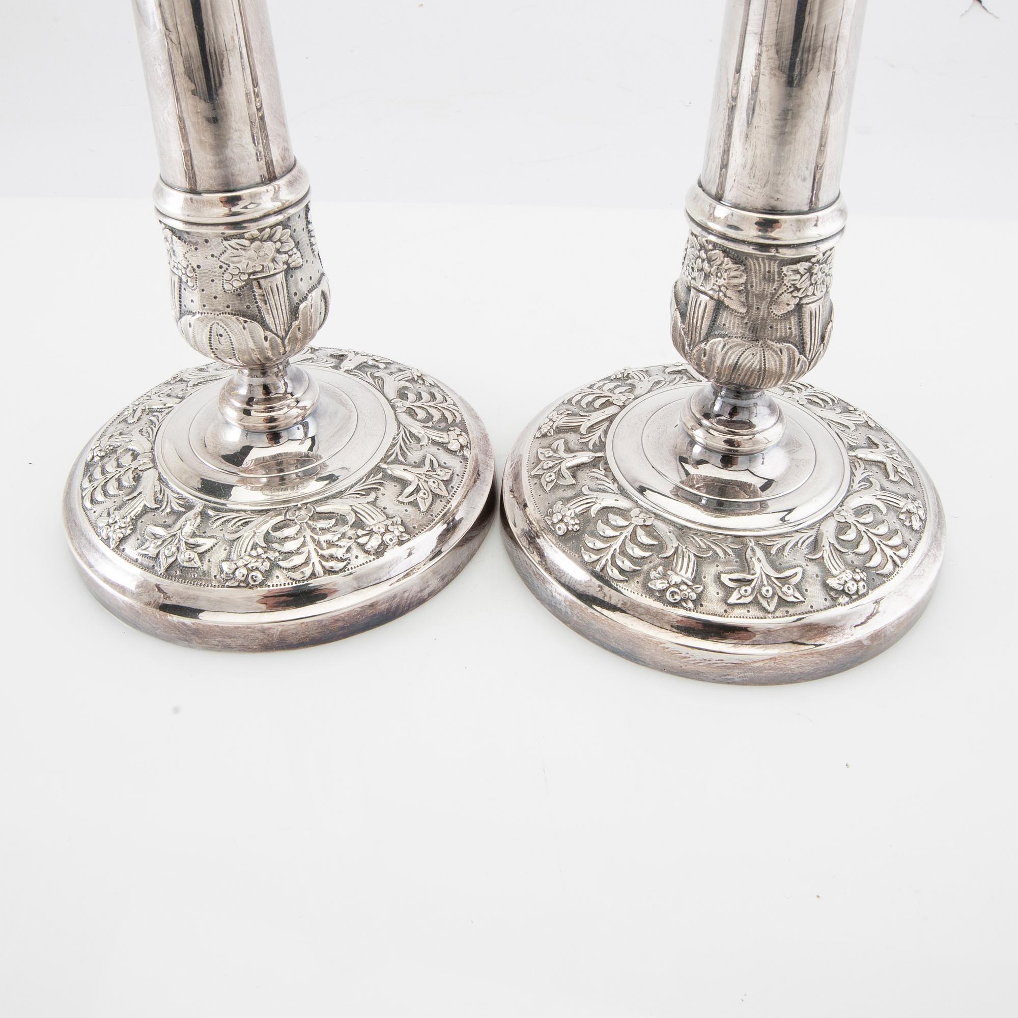 Ljusstakar 2 par nysilver 1900-talets första hälft.