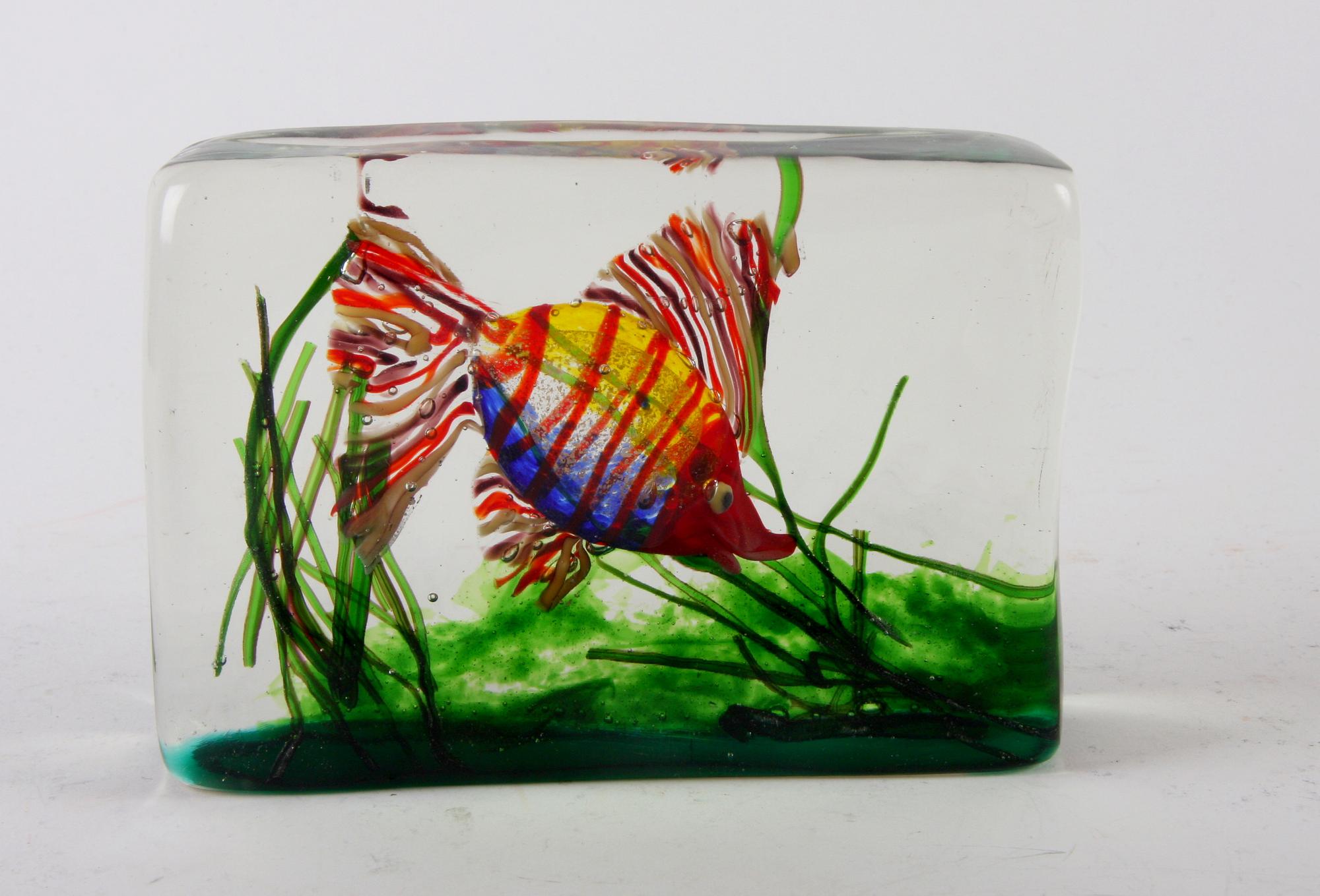 OBJEKT, glas, Italien.