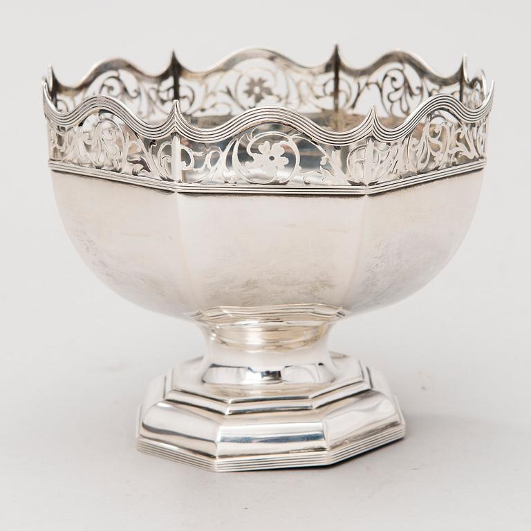 A footed bowl with pierced rim, mark of James Dixon & Sons, Sheffield 1906.