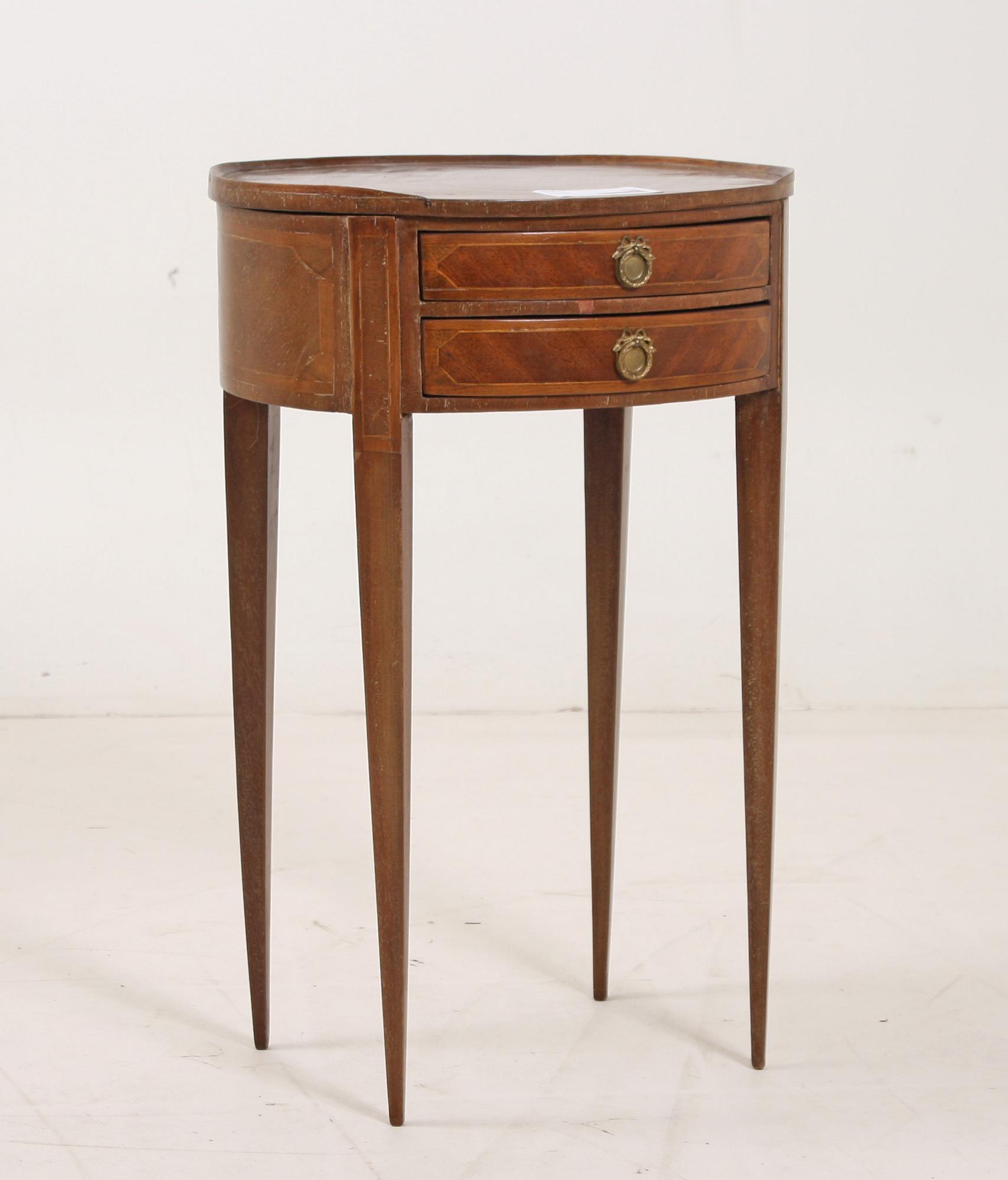 BYRÅ, gustaviansk stil, 18/1900-tal.