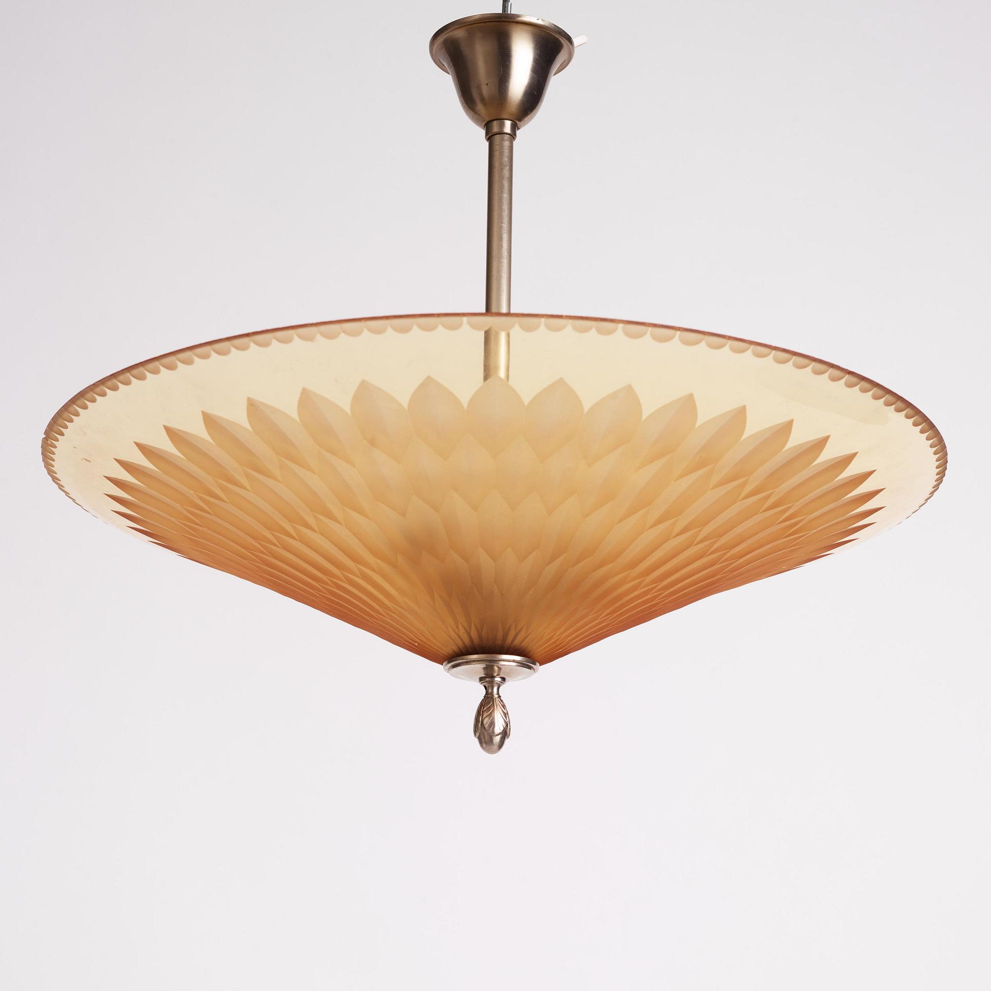 Edward Hald, taklampor, ett par, Orrefors & Nordiska Kompaniet, 1920-30-tal.