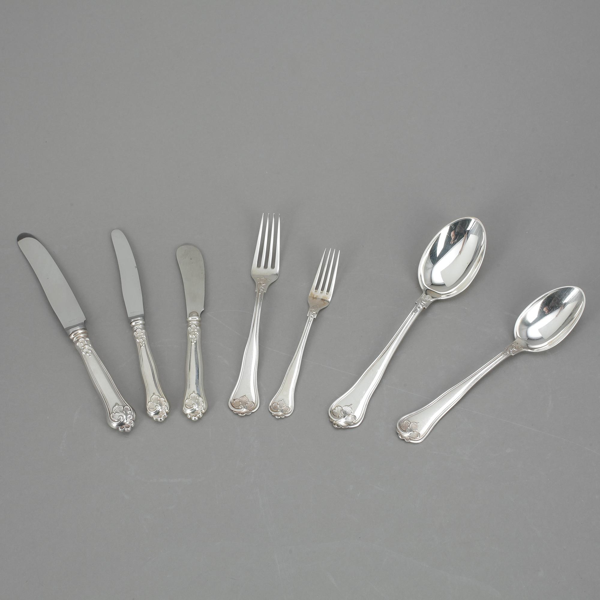 BESTICKSERVIS, 84 delar, silver, svenska importstämplar, 1900-tal. Vikt ca 1893g.