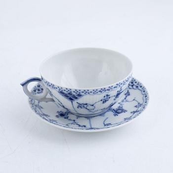 Royal Copenhagen, coffee and tea service, porcelain, "Musselmalet", half-lace, 38 pieces. Denmark.