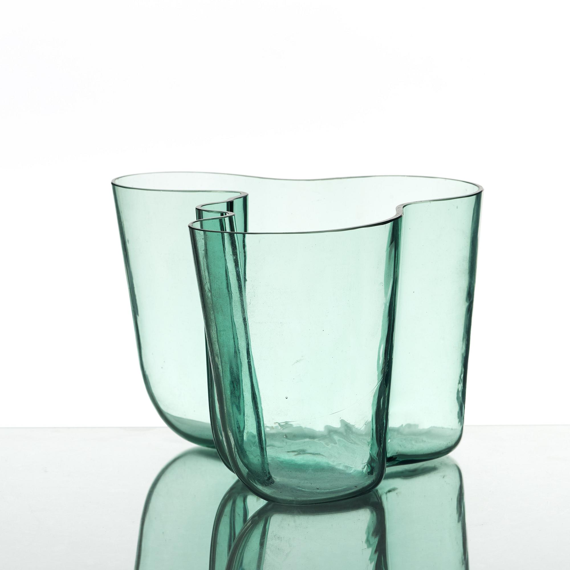 Alvar Aalto, vas, modell 9750, Karhula Glasbruk, Finland, ca 1937-1949.