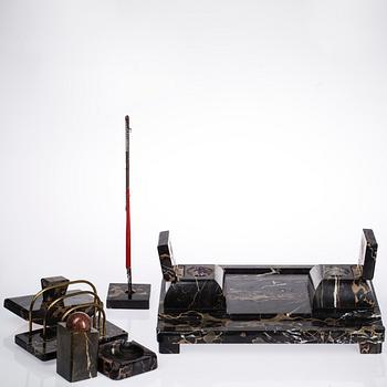 KIRJOITUSPÖYDÄNSETTI, 6 osaa, kiveä, 1930-luku.