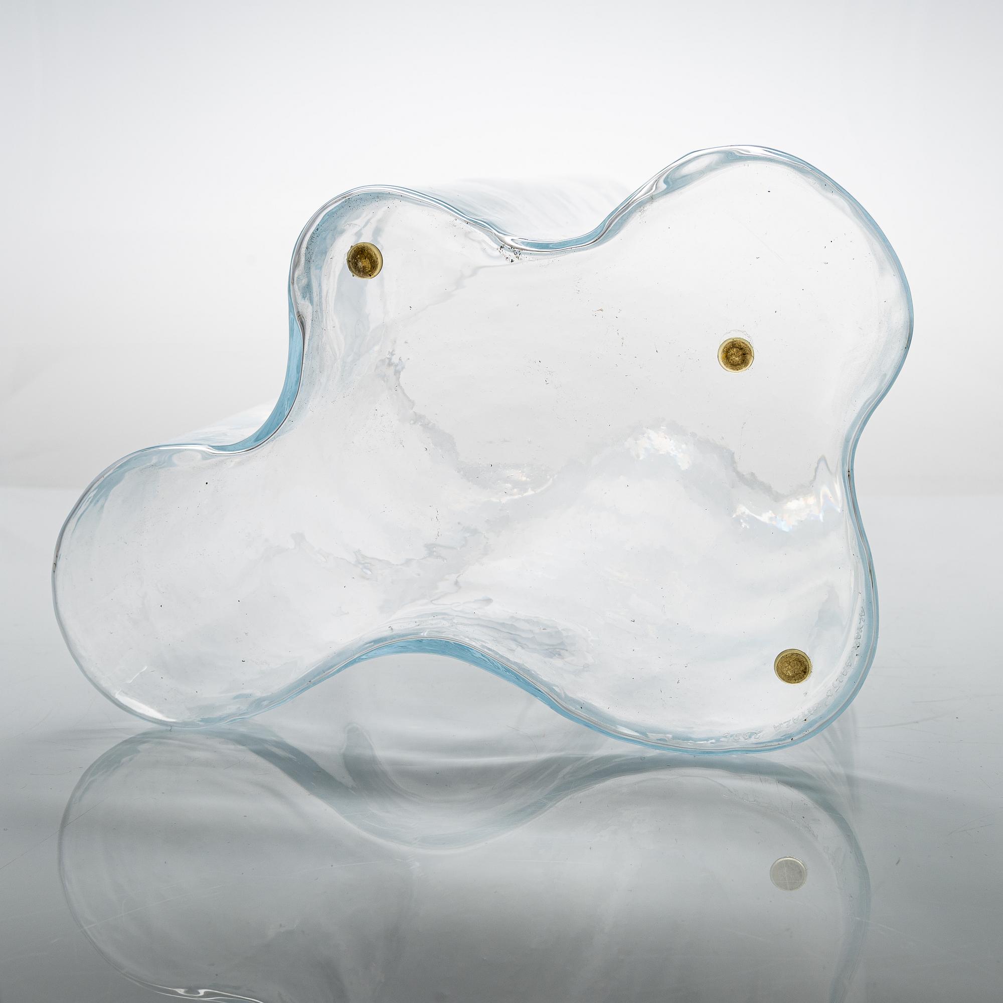 Alvar Aalto, a '0551' vase signed Alvar Aalto Iittala 2006.